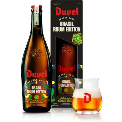Duvel Barrel Aged Batch No. 8 verpakking naast gevuld glas