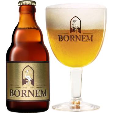 Bornem Tripel in een bijhorend bierglas naast bierflesje