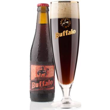 Buffalo 1907 in bierglas met fles ernaast