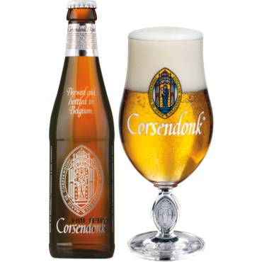 Uitgeschonken tripel Corsendonk Agnus in bijhorend glas