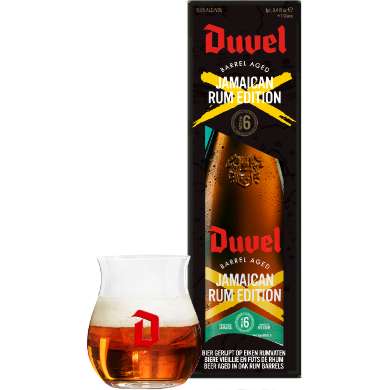 Duvel Barrel Aged Batch No. 6 verpakking naast gevuld glas