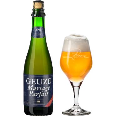 Uitgeschonken Geuze Mariage Parfait in bijhorend glas