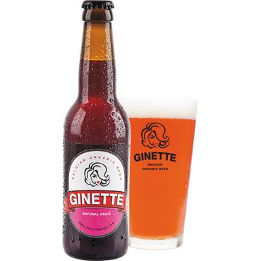 Ginette Natural Fruit in bierglas met fles ernaast