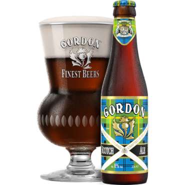 Uitgeschonken Gordon Scotch Ale in bijhorend glas