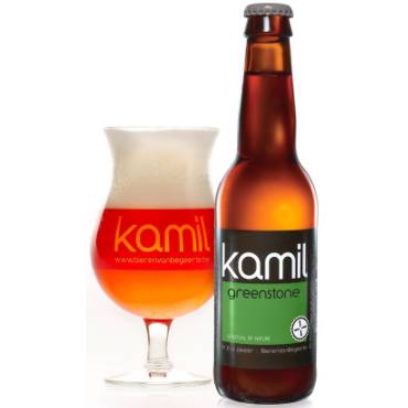 Kamil Greenstone uitgeschonken in bijhorend glas
