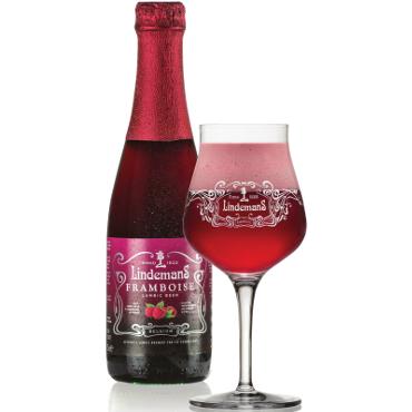 Uitgeschonken Lindemans Framboise in bijhorend glas