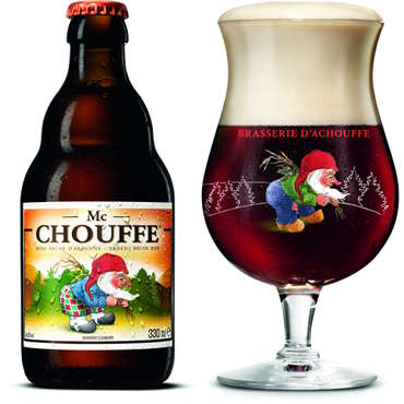 Uitgeschonken Mc Chouffe in glas van Brasserie d'Achouffe