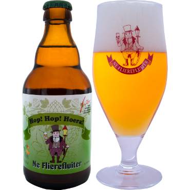 Hop! Hop! Hoera! in een bijhorend bierglas naast bierflesje