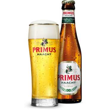 Uitgeschonken Primus in bijhorend glas