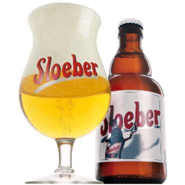 Uitgeschonken Sloeber in bijhorend glas