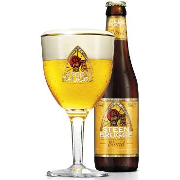 Uitgeschonken Steenbrugge Blond in bijhorend kelkglas
