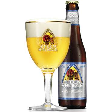 Uitgeschonken Steenbrugge Wit in bijhorend kelkglas