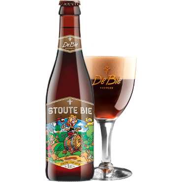 Flesje Stoute Bie uitgeschonken in glas