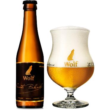Uitgeschonken Wolf Carte Blanche in bijhorend glas