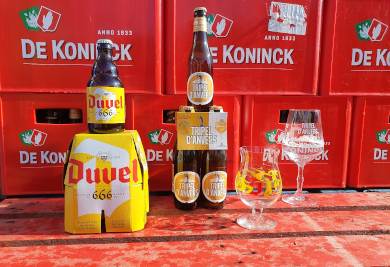 Opstelling met Duvel 666 en Tripel d'Anvers voor de Vaderdagdegustatie