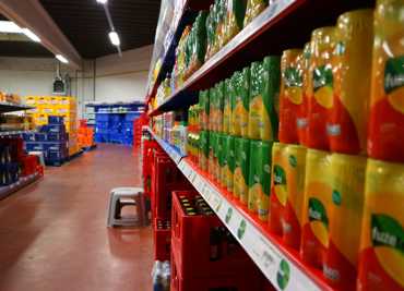 Winkelrekken in onze drankenhandel te Boom