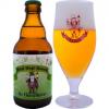 Hop! Hop! Hoera! in een bijhorend bierglas naast bierflesje