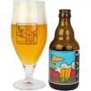 Neuzebier Tripel Blond uitgeschonken met schuimkraag in Neuzebierglas