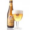 Pater Lieven Blond in bierglas met fles ernaast
